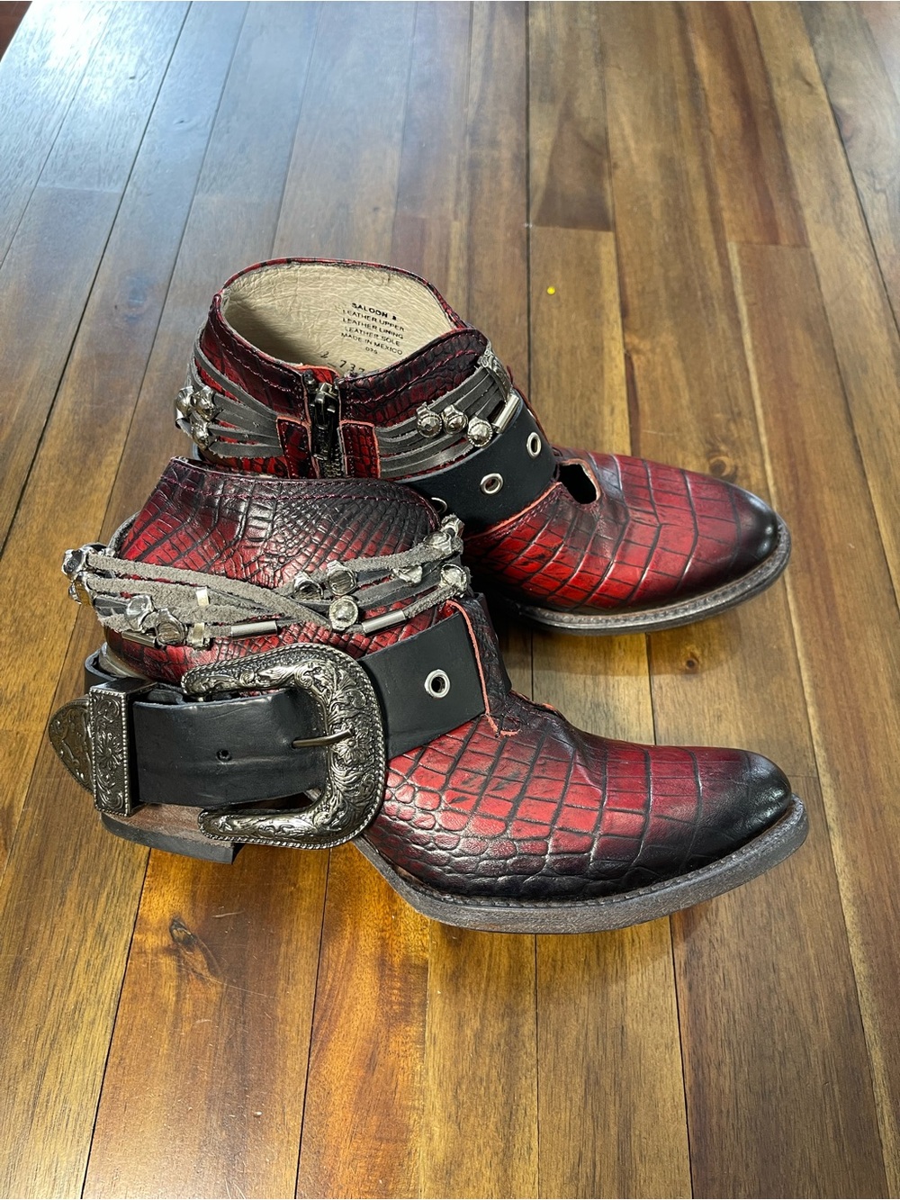 Freebird Saloon Ankle Boots red croc-embossed buckle hardware women’s 8